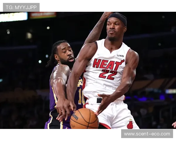 巴特勒称赞波杰姆斯基果断表现认为这是赢得比赛的关键因素